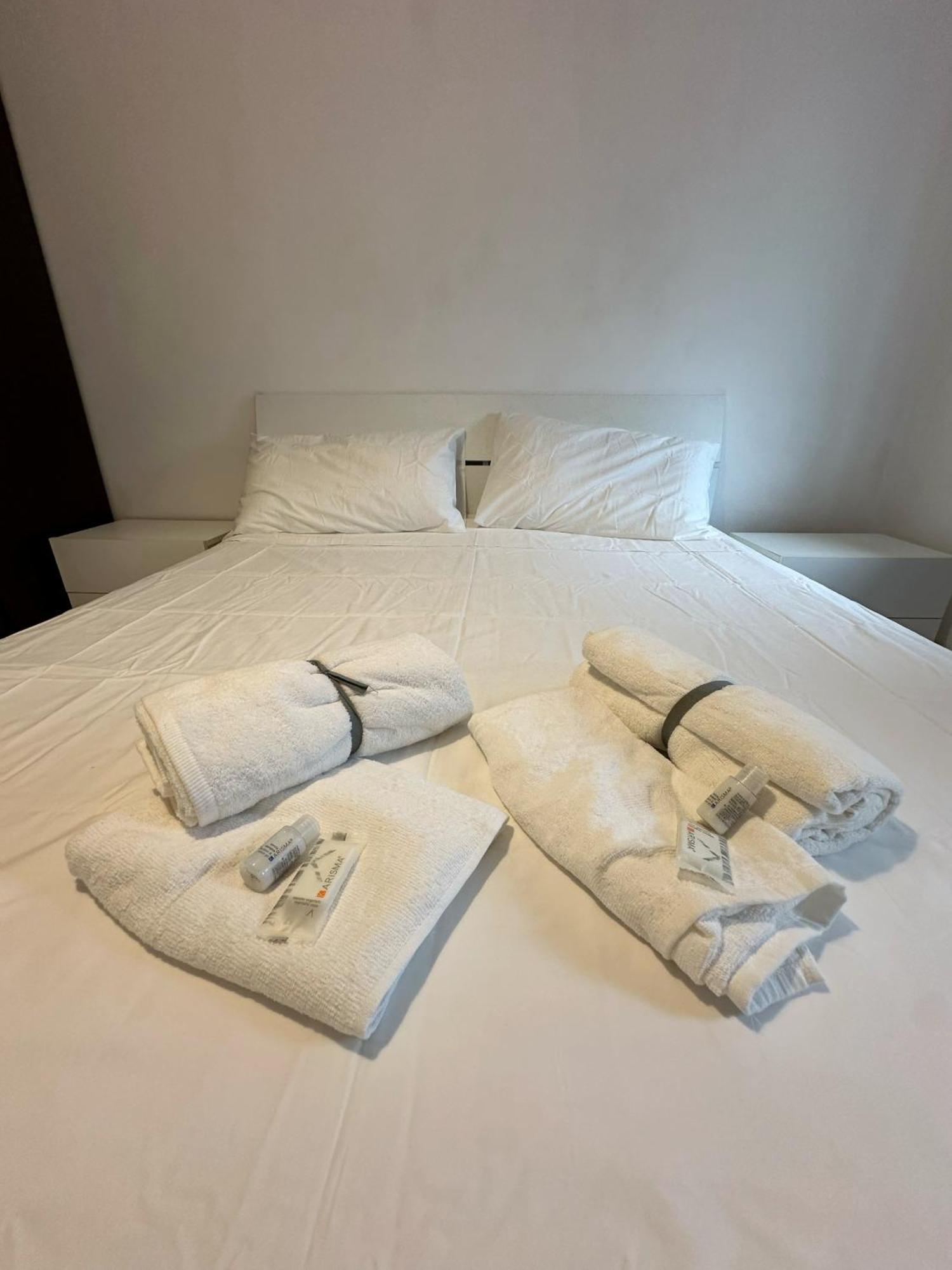 Affittacamere Torino - Private Rooms - H24 Self Check-In ห้อง รูปภาพ